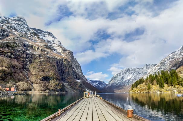 ทัวร์นอร์เวย์ 9 วัน 6 คืน BT-SNV09_QR เบอร์เกน ธารน้ำแข็ง Briksdalsbreen ขึ้นกระเช้า Loen Skylift บิน QR