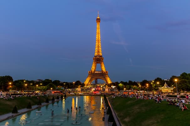 ทัวร์ยุโรปตะวันตก 8 วัน 5 คืน มงค์แซงค์มิเชล จัตุรัสกรองปลาซ บิน TG (BKK)