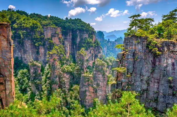 ทัวร์จีน จางเจียเจี้ย 6 วัน 5 คืน เมืองโบราณฟูหรงเจิ้น ภูเขา 7 ดาว Ice&Snow World บิน SL (DMK)