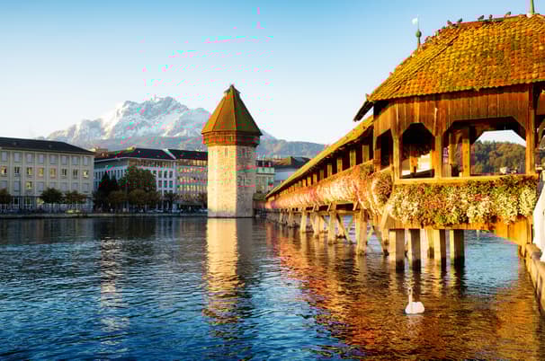 ทัวร์ยุโรปตะวันตก อิตาลี สวิส 9 วัน 6 คืน เกวแตร์เร่ เขาชิลธอร์น บิน SQ (BKK)