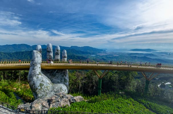 ทัวร์เวียดนาม ดานัง เว้ ฮอยอัน 4 วัน 3 คืน CVZD16 สะพานแห่งความรัก สะพานมังกรพ่นไฟ วัดหลิงอิ๋ง หมู่บ้านแกะสลักหินอ่อน บิน VZ (BKK)