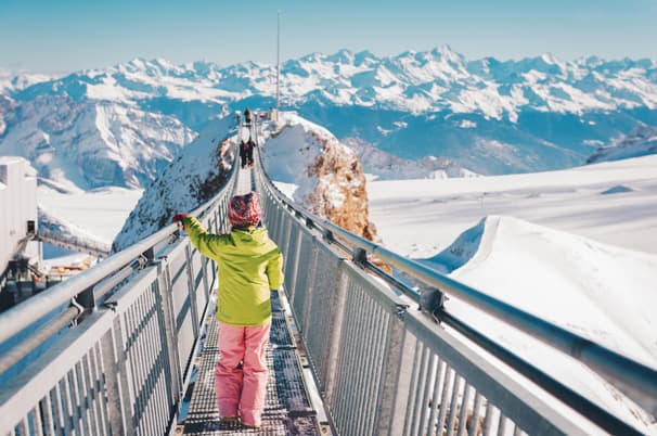 ทัวร์ยุโรป สวิส 8 วัน 5 คืน UIEU_006A สะพานไม้ชาเปล รูปแกะสลักสิงโตบนหน้าผาหิน ยอดเขาชิลธอร์น เมอร์เรน บิน  EK (BKK)