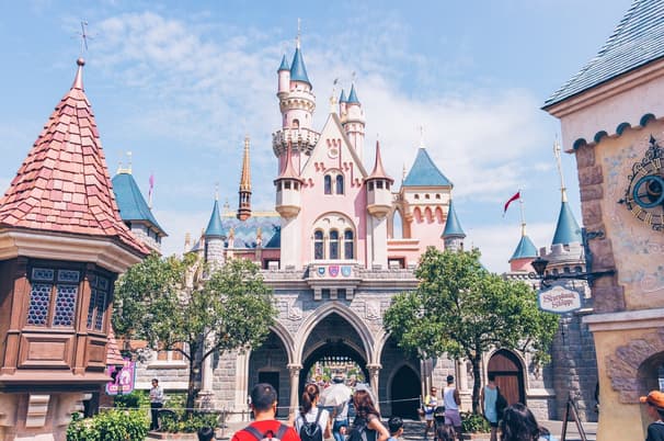 ทัวร์ฮ่องกง 3 วัน 2 คืน ZGHKG-2603CX ดีสนีย์แลนด์ วัดแชกงหมิว นั่งกระเช้านองปิง รีพัลส์เบย์ บิน CX (BKK)