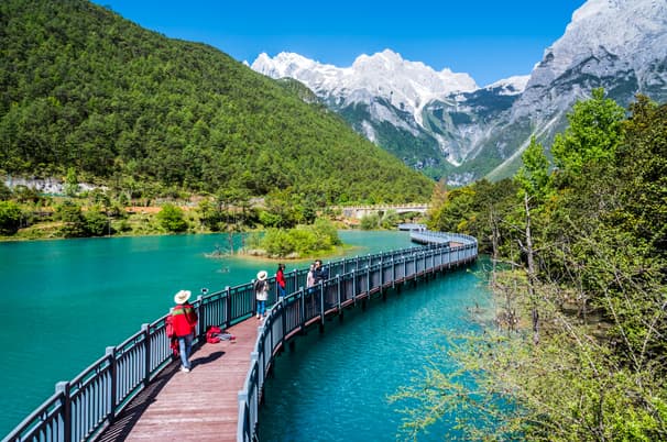 ทัวร์จีน ลี่เจียง 6 วัน 5 คืน CDR284 หุบเขาสีน้ำเงิน เมืองโบราณต้าหลี่ แชงกรีล่า ช่องแคบเสือกระโจน วัดลามะ สระมังกรดำ บิน DR (BKK)