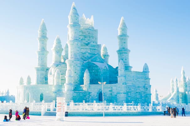 ทัวร์จีน ฮาร์บิน 7 วัน 5 คืน BT-HRB18_XJ ฮาร์บิน หมู่บ้านหิมะ สวนกวางเรนเดียร์ อุทยานฉางไป๋ซาน