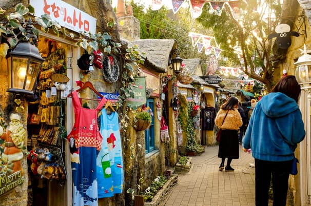 ทัวร์ญี่ปุ่น ฟุกุโอกะ 5 วัน 3 คืน JVZ277 โมจิโกะเรโทร หมู่บ้านยูฟูอิน ทะเลสาบคินริน ศาลเจ้าดาไซฟุเท็มมังกุ บิน VZ (BKK)