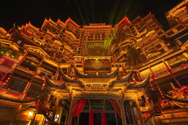 ทัวร์จีน จางเจียเจี้ย 6 วัน 5 คืน ZGYIH-26039H ล่องเรือชมทัศนียภาพช่องเขาซาน เมืองโบราณฝูหรงเจิ้น เขตอุทยานจางเจียเจี้ย บิน 9H (BKK)