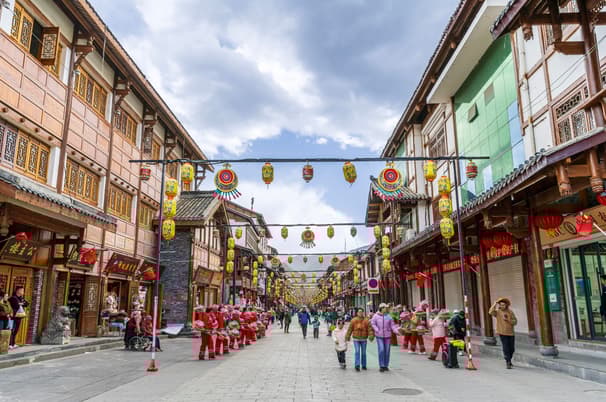 ทัวร์จีน กานหนาน จิ่วจ้ายโกว 8 วัน 6 คืน 2ULHW-MU001 วัดลาปู้หลัง ทะเลสาบกาไห่ ถ้ำปิงหลิง บิน MU (BKK)