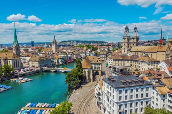 ทัวร์ยุโรป 8 วัน 5 คืน GO3ZRH-SQ002 ล่องเรือแม่น้ำแซนน์ ยอดเขากรอนเนอร์แกรต ห้างแกลลอรี่ลาฟาแยทท์ บิน SQ713 (BKK)