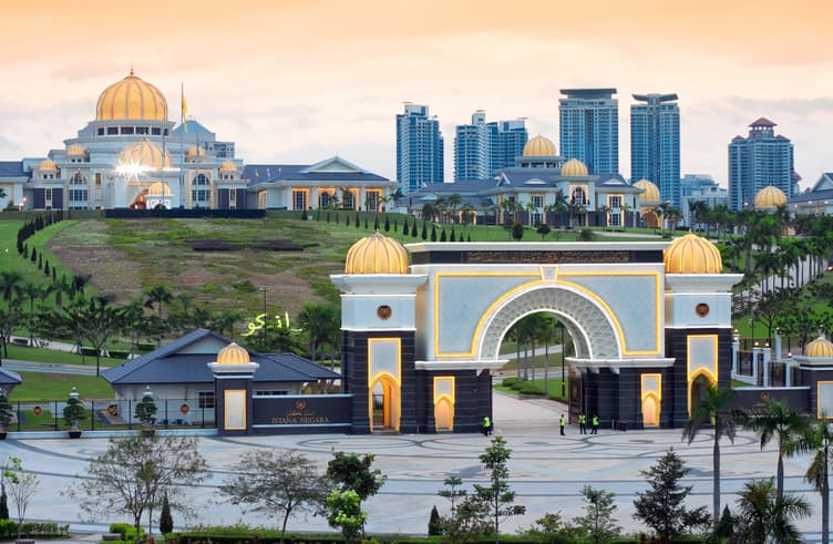 พระราชวังอีสตาน่า ไนการ่า 