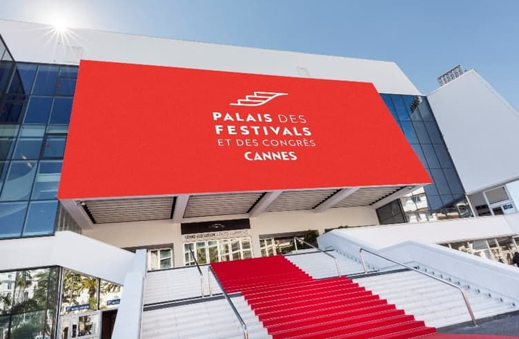 หอประชุมที่ใช้จัดแสดงเทศกาลหนังเมืองคานส์ 
