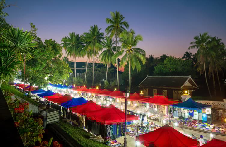 ตลาดคํ่า