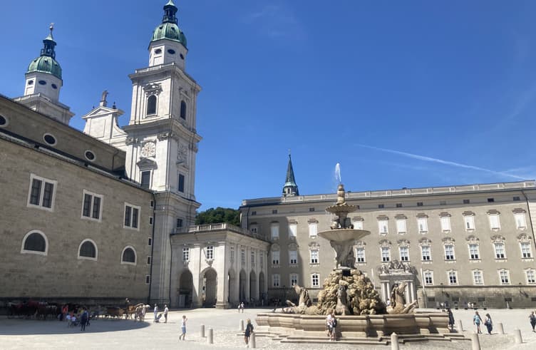 จัตุรัสกลางเมืองซาลส์บวร์ก