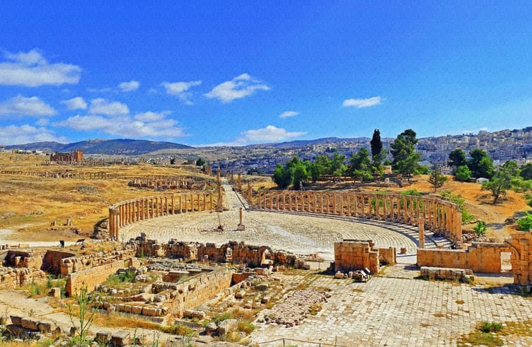 โอวัลพลาซ่า