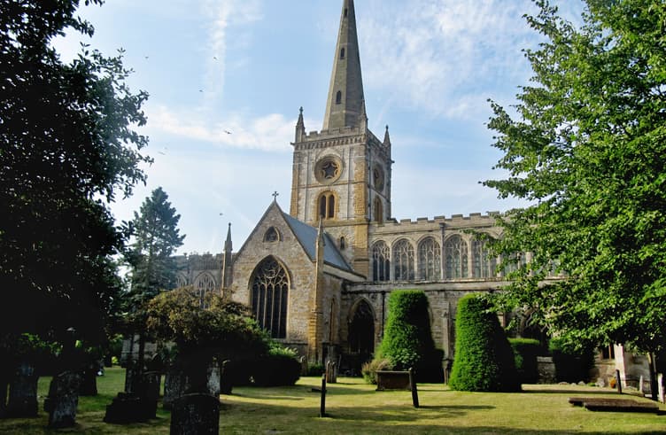 โบสถ์เก่าแก่ Holy Trinity