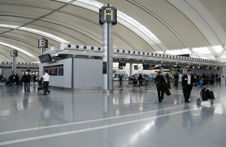 ท่าอากาศยานโตรอนโต้