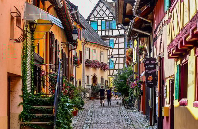 หมู่บ้ํานอองกีเชม