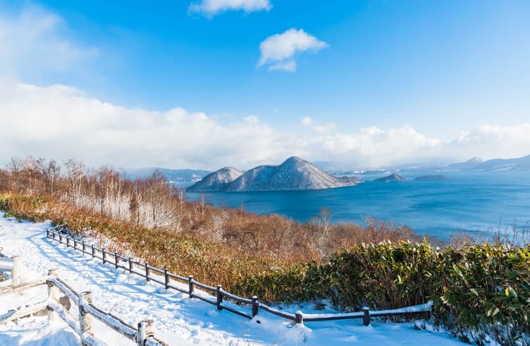 จุดชมวิวทะเลสาบโทยะ (ไซโล)  