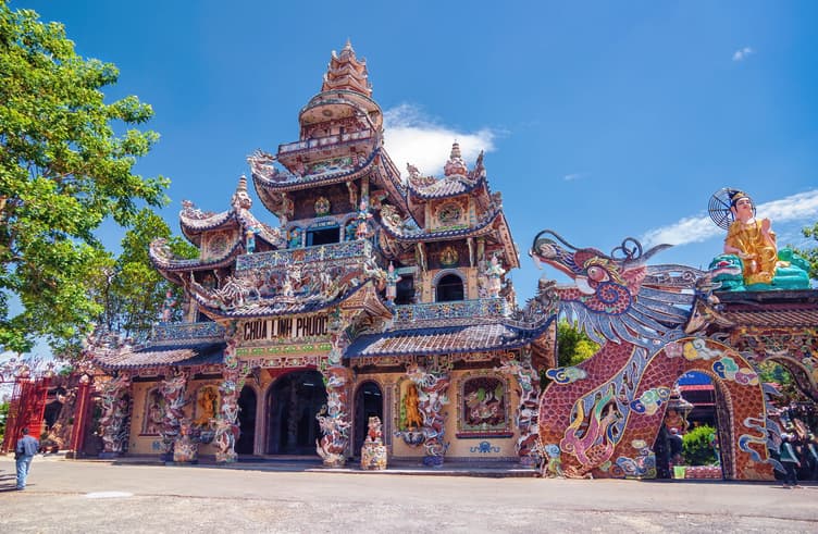 วัดลิงเฝือก (วัดมังกรทอง)