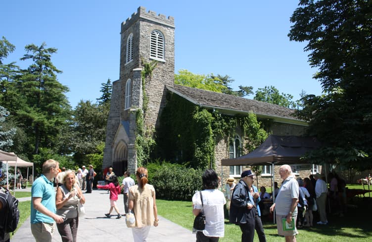 ไนแองการ่า ออน เดอะ เลค