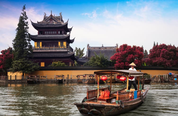ล่องเรือชมเมืองโบราณจูเจียเจี่ยว 