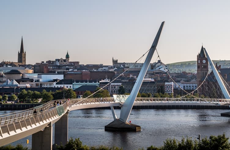 สะพานสันติภาพลอนดอนเดอร์รี่