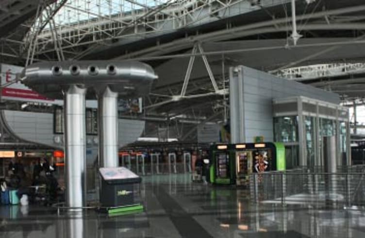 ท่าอากาศยานฟรานซิสโก้ ซา คาเนียร์โร