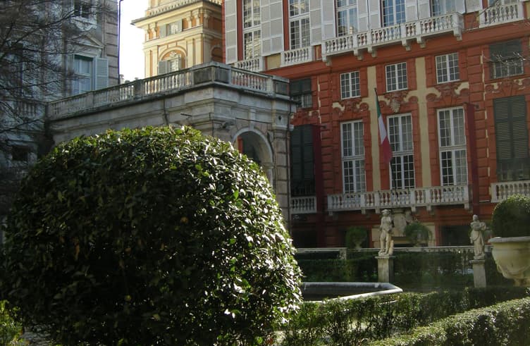 ถนน Strada Nuova