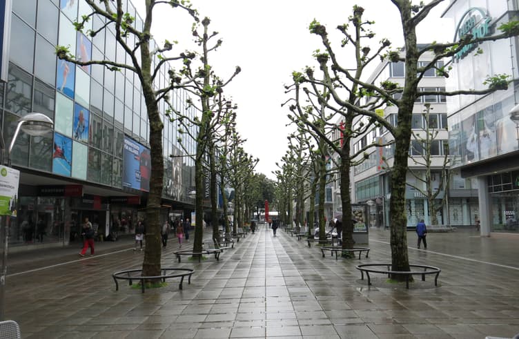 ถนนโคนิจซตราสเซอ