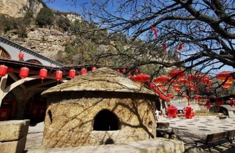 หมู่บ้านถาร์เอ๋อป๋อ 