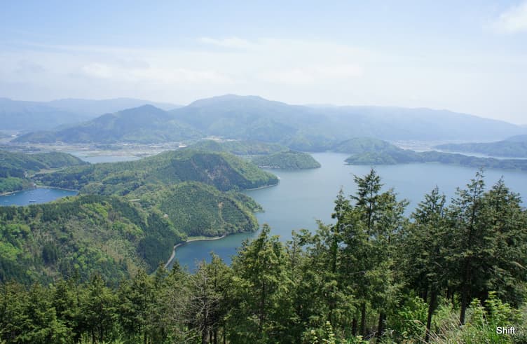 ทะเลสาบมิคะตะ