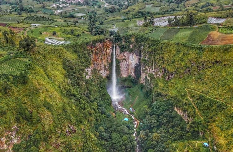 น้ำตกซิปิโซ-ปิโซ