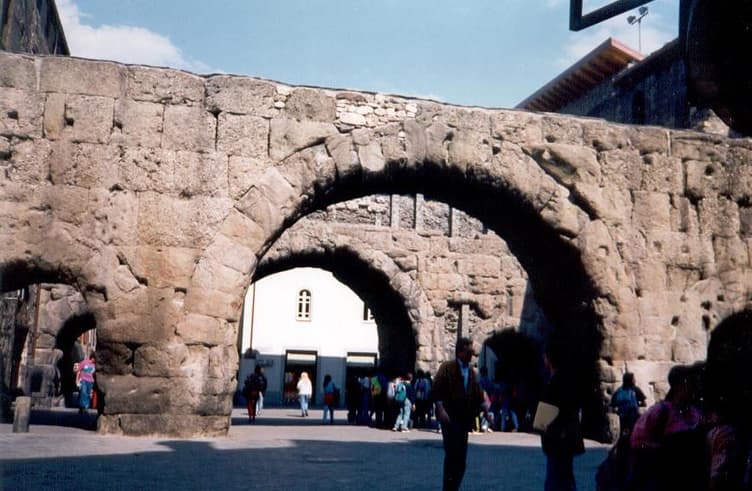 ประตูเมืองโรมัน