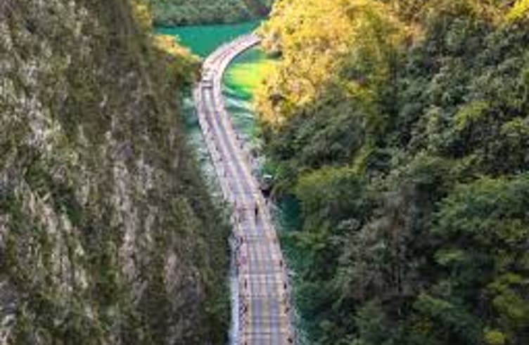 สะพานลอยน้ำซือจื่อกวาน