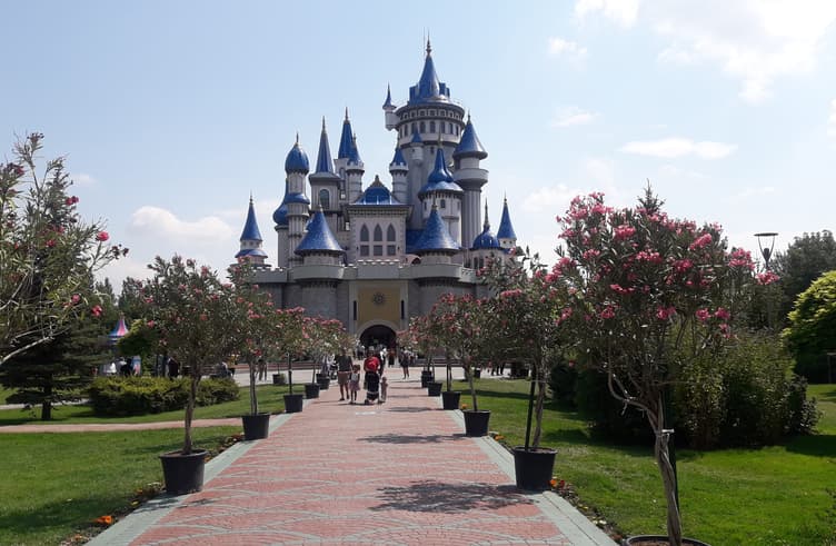 สวนแห่งเทพนิยายซาโซวา