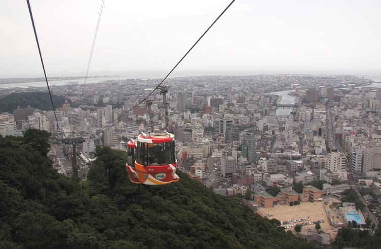 นั่งกระเช้าลอยฟ้าบิซัง