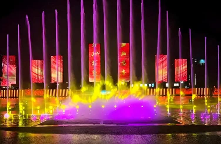 ทะเลสาบอูลานมู่หลุน