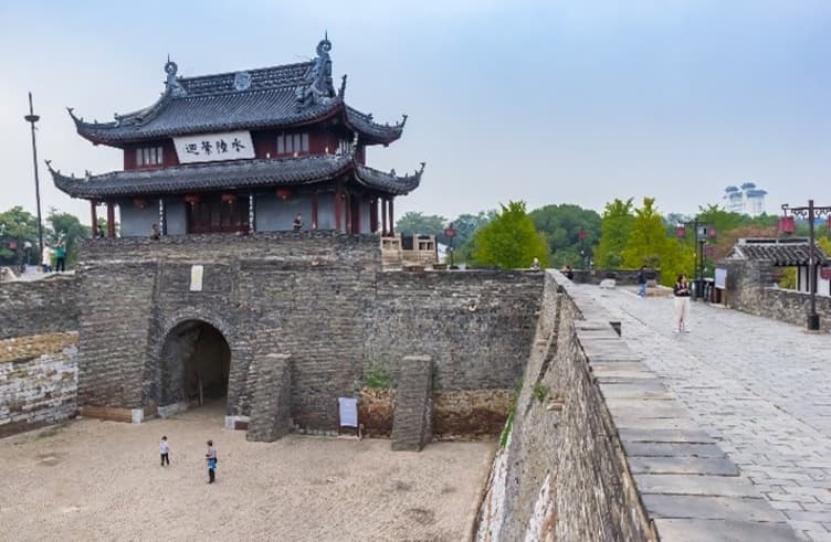 ประตูเมืองโบราณพันเหมิน