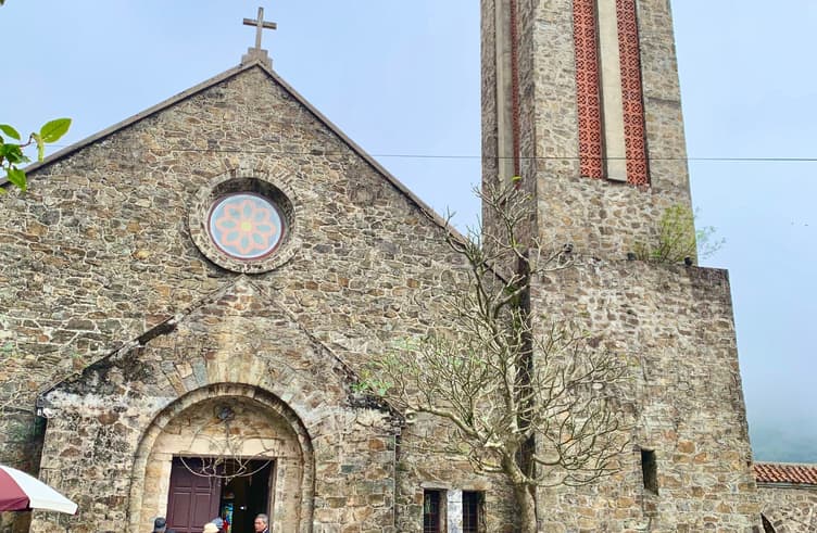 โบสถ์หินตามด๋าว 