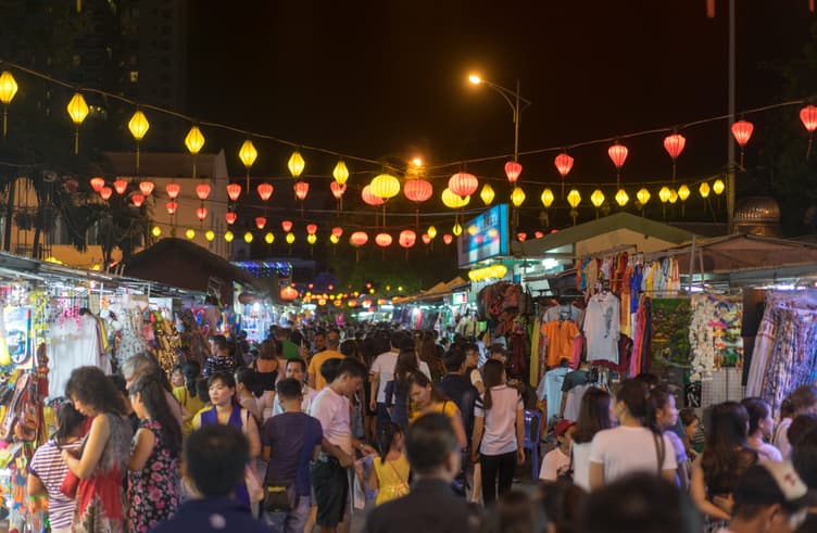 ตลาดกลางคืน ตามด๋าว