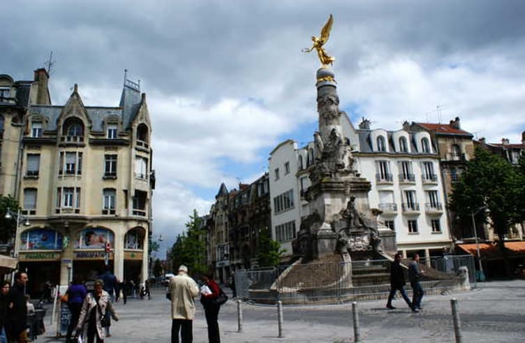 ถนน Place Drouet d'Erlon