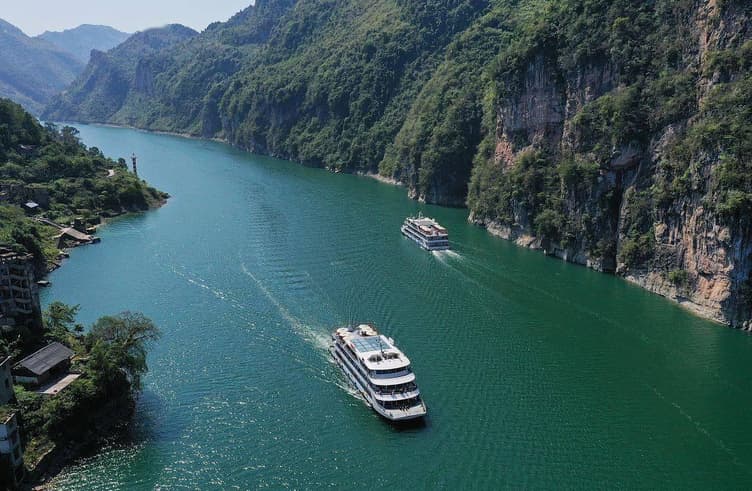 ล่องเรือแม่น้ำอูเจียง