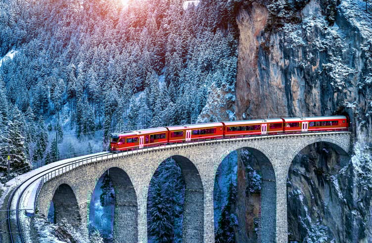 รถไฟเบอนีน่าเอ็กเพรส