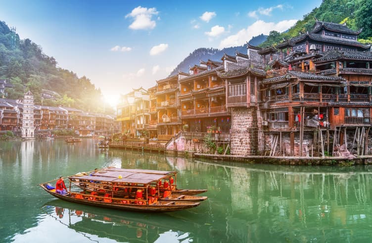 ล่องเรือลําน้ำถัวเจียง
