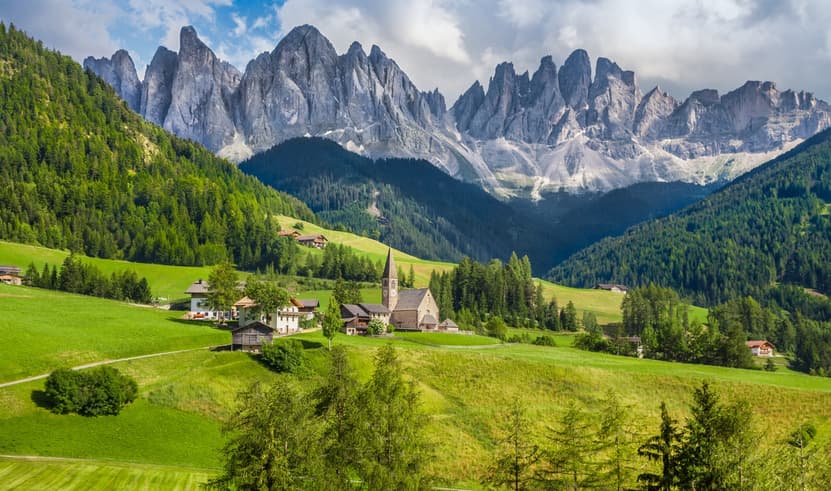 GO3FCO-CI001 DOLOMITES AND WHITE SNOW อิตาลี ออสเตรีย 	    10 วัน 7 คืน โดยสายการบินไชน่าแอร์ไลน์ (CI)
