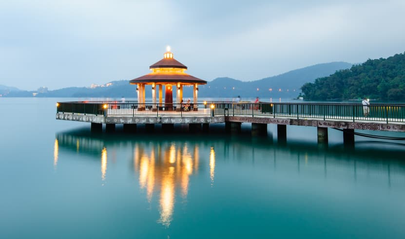 เส้นทางในฝัน จากเกาสง...สู่ไทเป ไต้หวัน นั่งรถไฟอาลีซาน ล่องเรือสุริยันจันทรา ไหว้พระ ช้อปปิ้ง 5 วัน 4 คืน โดยสายการบิน CHINA AIRLINES (CI)