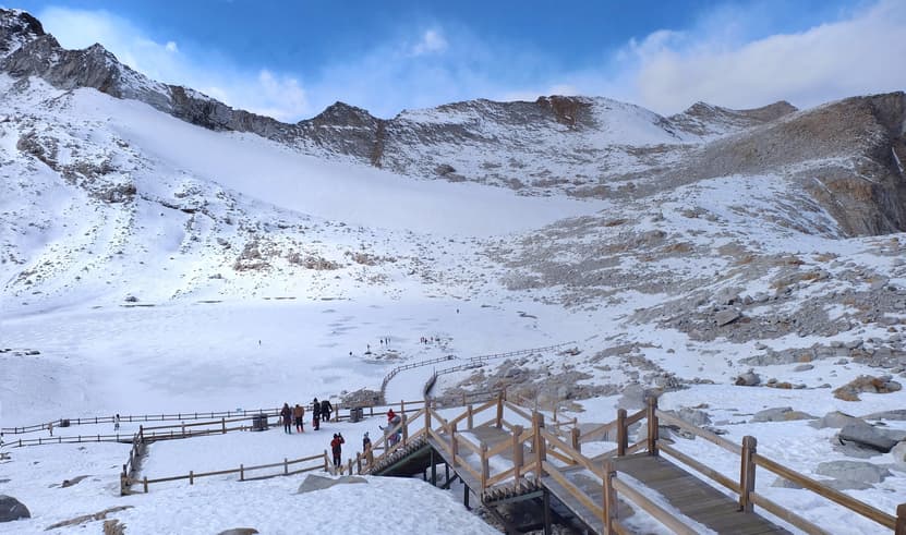 เฉิงตู อุทยานปี้เผิงโกว อุทยานสวรรค์ภูผาหิมะ กลาเซียร์ต๋ากู่ปิงชวน อุทยานจิ่วจ้ายโกว อุทยานโหมวหนีโกว(นั่งรถไฟความเร็วสูง) *ไม่ลงร้านช้อป* 6วัน 5คืน โดยสายการบิน Thai Lion Air (SL)