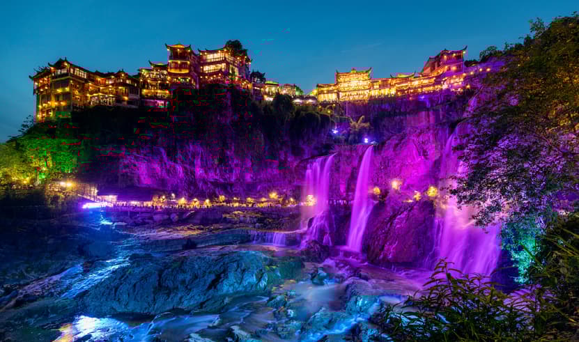 ทัวร์จีน จางเจียเจี้ย 5 วัน 4 คืน ภูเขาเจ็ดดาว เมืองโบราณฝูหรงเจิ้น บิน VZ (DMK)