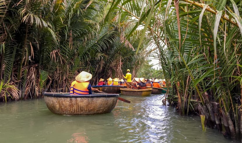 ทัวร์เวียดนาม ดานัง เว้ ฮอยอัน 3 วัน 2 คืน สะพานมือทองคำ Fantasy Park บิน EK (BKK)