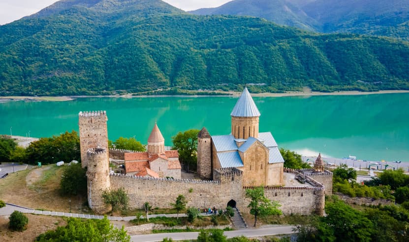 ทัวร์จอร์เจีย 8 วัน 5 คืน TBS16 โบสถ์ตรีนิตี้ อนุสาวรีย์ประวัติศาสตร์จอร์เจีย พิพิทธภัณฑ์สตาลิน น้ำพุแห่งโคลชิส บิน TK (BKK)